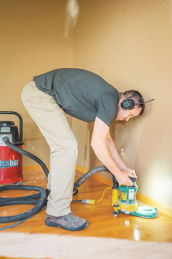 Dustless floor sanding